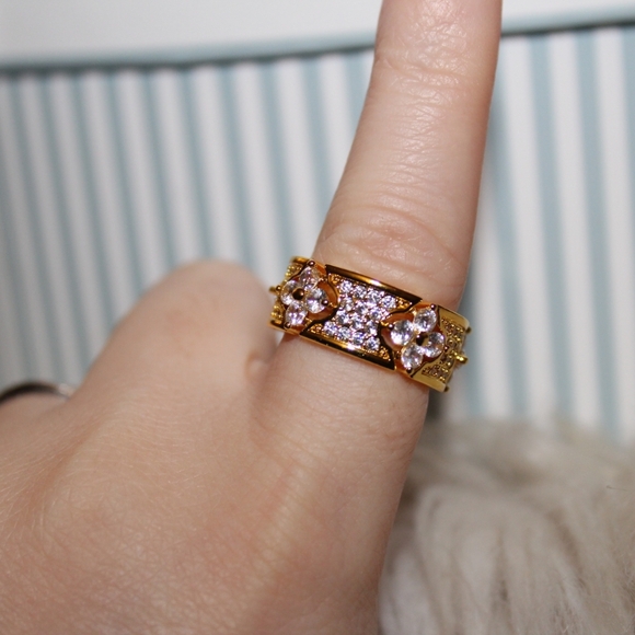 Goddess Glow Ring – Golden Aura - Picture 3 of 4